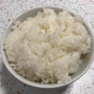 ちょっぴり塩味！美味しいご飯の炊き方